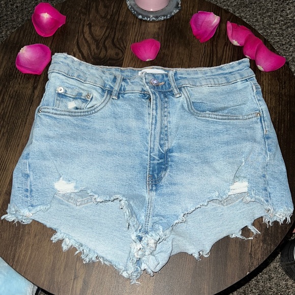 ZARA Denim Shorts - Picture 1 of 5